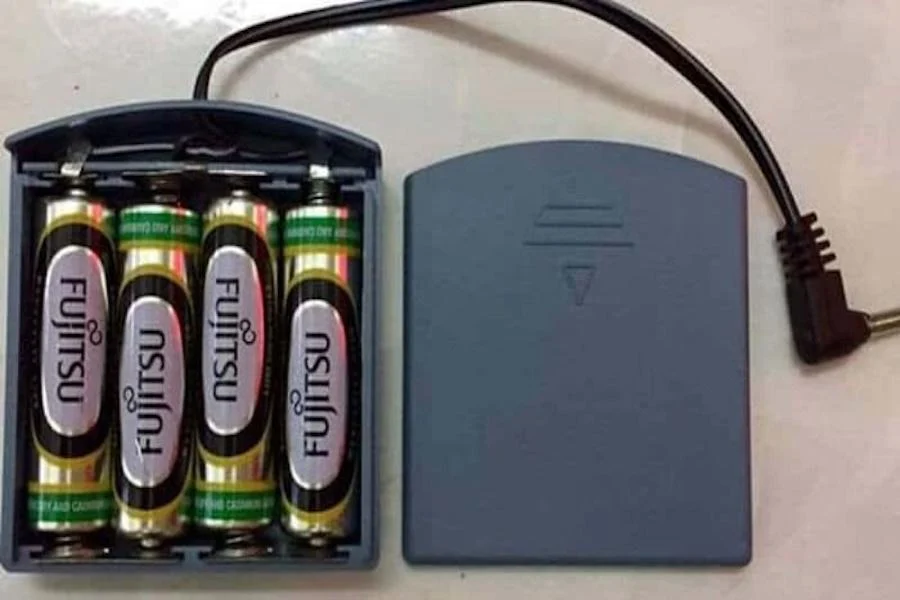Sử dụng đến hộp tiếp pin để tiếp nguồn điện tạm thời