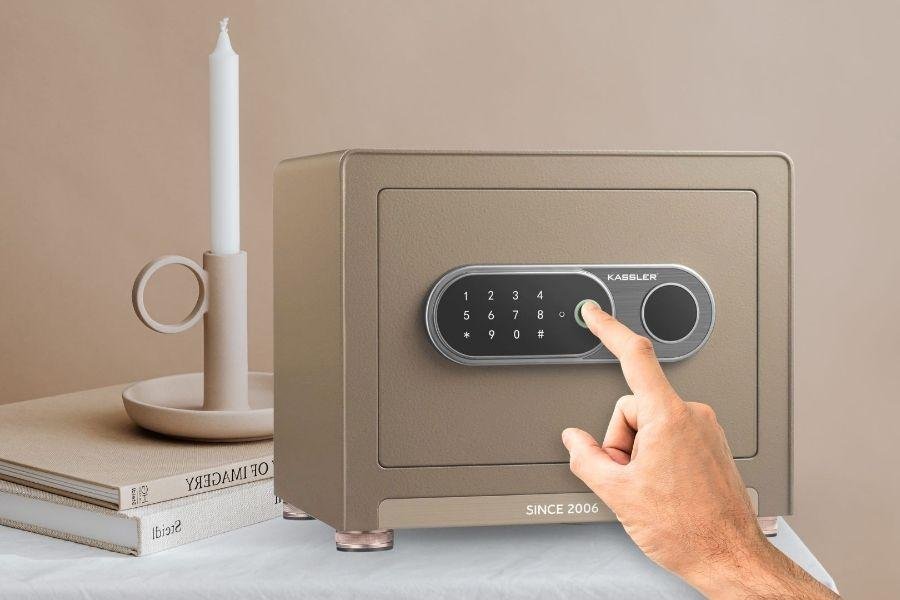 Ổ khóa vân tay két sắt sử dụng công nghệ xác thực sinh trắc học